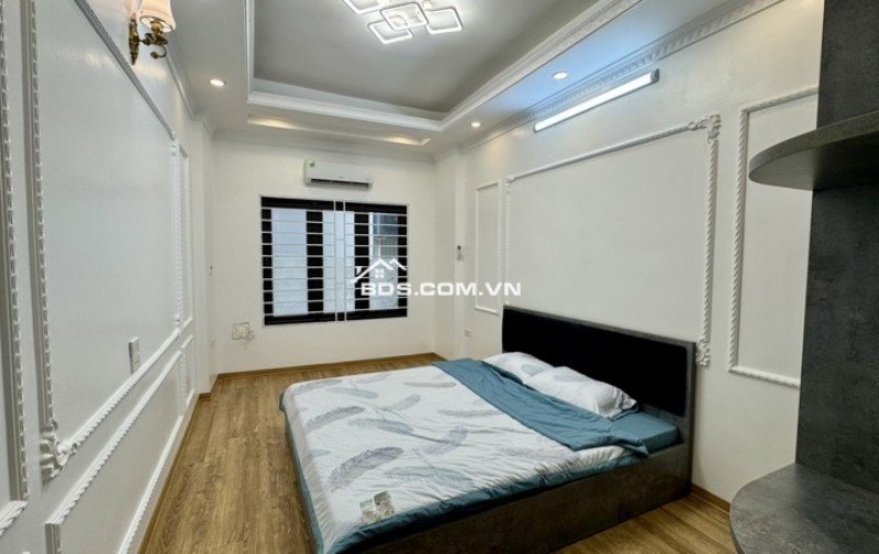 Bán nhà Minh Khai, đối diện Hòa Bình 7, sổ 42 m2, giá chào 6,15 tỷ.