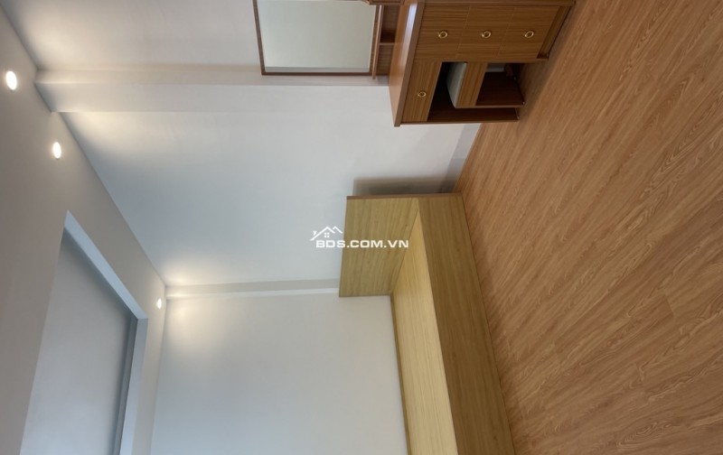  CHỦ CẦN BÁN GẤP – GIẢM SÂU 200 TRIỆU – NHÀ ĐẸP Ở NGAY – THẠCH BÀN LONG BIÊN