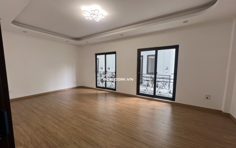 BÁN NHÀ VIEW HỒ - SIÊU THOÁNG MÁT - CHẮC CHẮN – NGÕ NÔNG, RỘNG RÃI TẠI SÀI ĐỒNG – GIÁ CHỈ 6.XX TỶ