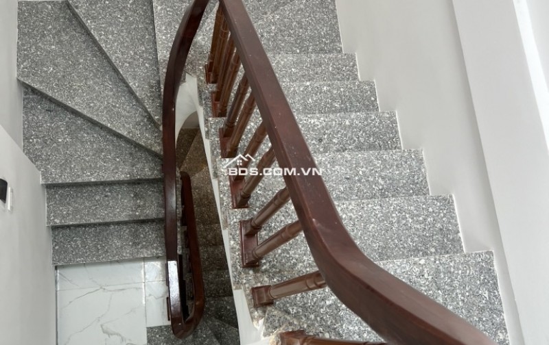 BÁN NHÀ VIEW HỒ - SIÊU THOÁNG MÁT - CHẮC CHẮN – NGÕ NÔNG, RỘNG RÃI TẠI SÀI ĐỒNG – GIÁ CHỈ 6.XX TỶ