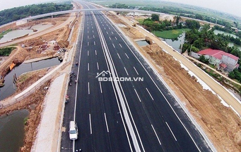 300tr sở hữu lô đất mặt tiền DT753 , ngay chợ Tân Phước full thổ , sổ sẳn.