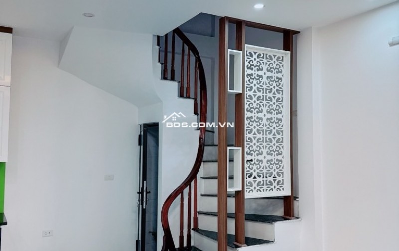  BÁN NHÀ MỚI TINH – FULL NỘI THẤT CAO CẤP – CÁCH PHỐ 30M – THẠCH BÀN, LONG BIÊN 