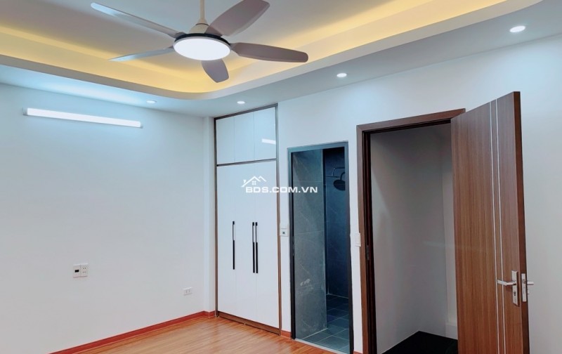  BÁN NHÀ MỚI TINH – FULL NỘI THẤT CAO CẤP – CÁCH PHỐ 30M – THẠCH BÀN, LONG BIÊN 