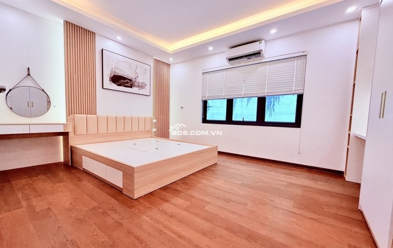 NHÀ MỚI ĐẸP - THANG MÁY XỊN - NGÕ NÔNG VÀO NHÀ – VŨ XUÂN THIỀU LONG BIÊN – Ở NGAY KHÔNG PHẢI SỬA