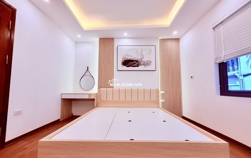 NHÀ MỚI ĐẸP - THANG MÁY XỊN - NGÕ NÔNG VÀO NHÀ – VŨ XUÂN THIỀU LONG BIÊN – Ở NGAY KHÔNG PHẢI SỬA