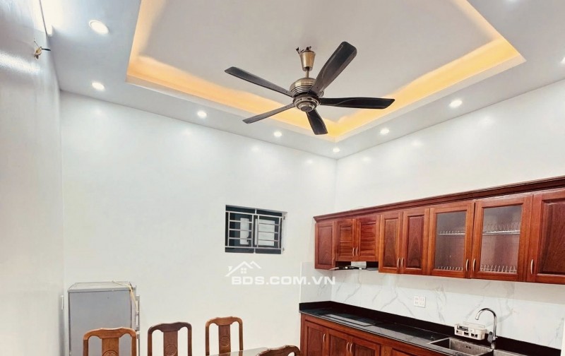 BÁN NHÀ ĐẸP 2.48 TỶ 3 TẦNG 48M2 ( ĐÔNG NAM ) NGÕ KHU BÃI VƯỢT