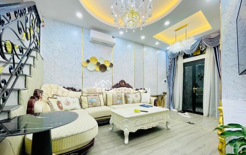 Nhà Đẹp Ngõ Ô Tô Trường Chinh, Thanh Xuân 49/52m, 5 tầng, mt 3,5m, giá 14.2 tỷ.