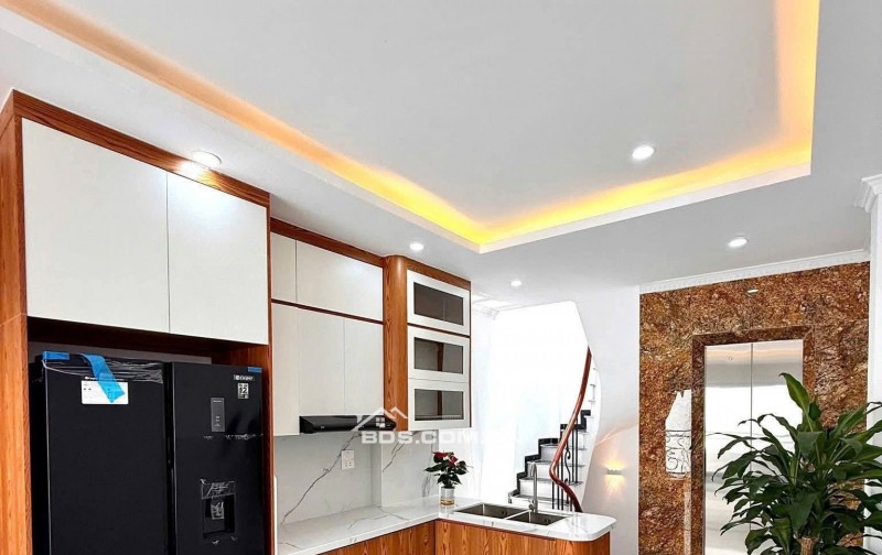 Nhà Đẹp Thang Máy, Gần Đường Ô TÔ Định Công, Hoàng Mai 31m, 6  tầng, mt 3.4m, giá 8.4 tỷ