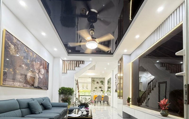 Nhà Đẹp Phố Lương Sử C, Đống Đa 40m, 4 tầng, mt 3.7m, giá 9.65 tỷ