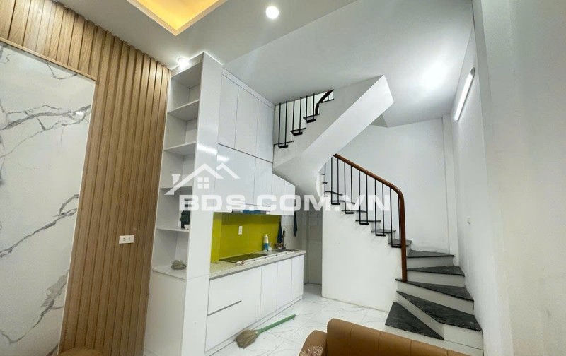 Nhỉnh 6 Tỷ - Hoàng Văn Thái, Thanh Xuân - Gần Phố - Full Nội Thất - 33m, 4 Tầng.
