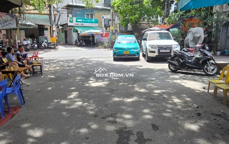 Bán nhà Minh Khai, đối diện Hòa Bình 7, sổ 42 m2, giá chào 6,15 tỷ.