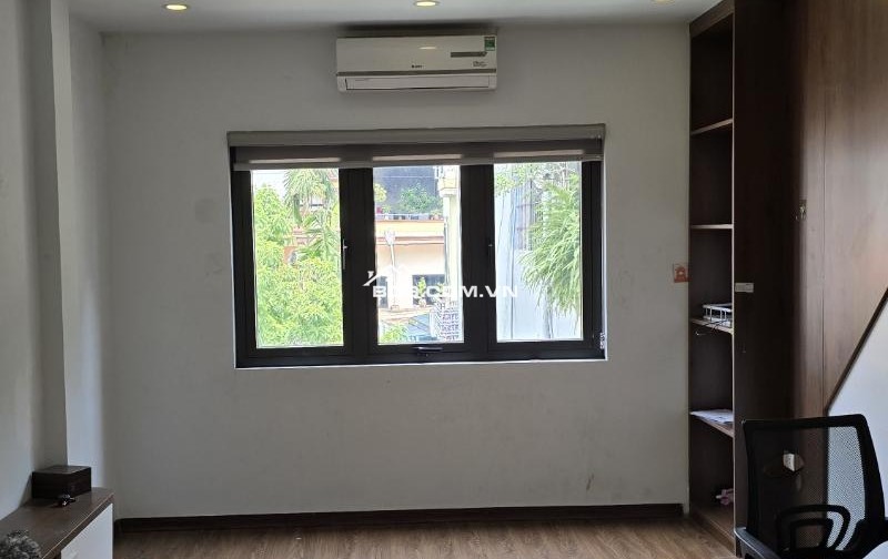 Bán nhà Minh Khai, đối diện Hòa Bình 7, sổ 42 m2, giá chào 6,15 tỷ.