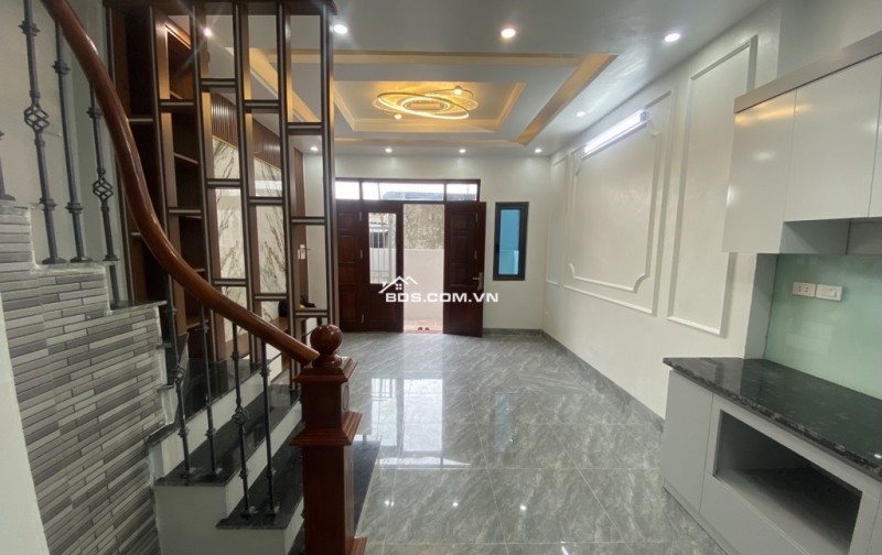  BÁN NHÀ 5 TẦNG ĐẸP – NGÕ RIÊNG – VIEW THOÁNG – GẦN Ô TÔ – THẠCH BÀN, LONG BIÊN