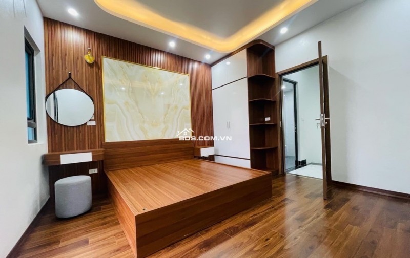  BÁN NHÀ 5 TẦNG ĐẸP – NGÕ RIÊNG – VIEW THOÁNG – GẦN Ô TÔ – THẠCH BÀN, LONG BIÊN