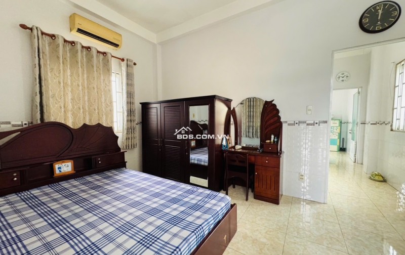 NHÀ ĐẸP 4 TẦNG - BÌNH ĐÔNG - NGANG LỚN GẦN 5M - NGAY CHUNG CƯ AQUA - GIÁP QUẬN 5 - GIÁ 6 TỶ