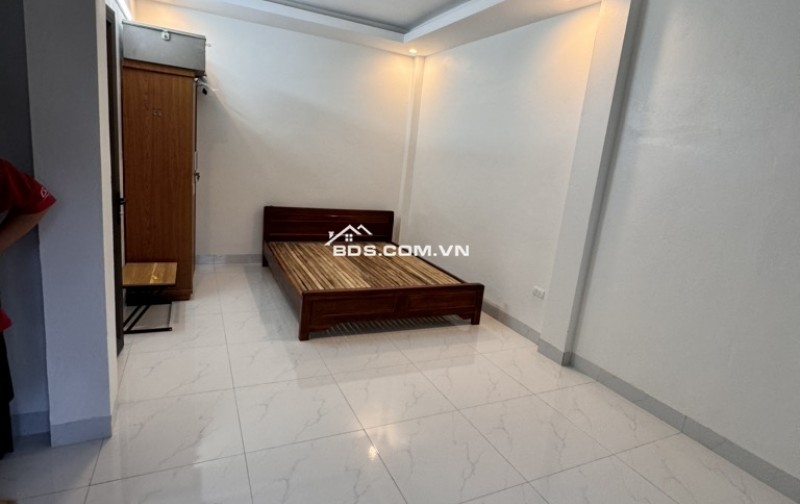  NHÀ MỚI ĐẸP – GẦN HỒ – NGÕ THÔNG – TIỆN ÍCH NGẬP TRÀN – Ở NGAY - CỰ KHỐI LONG BIÊN