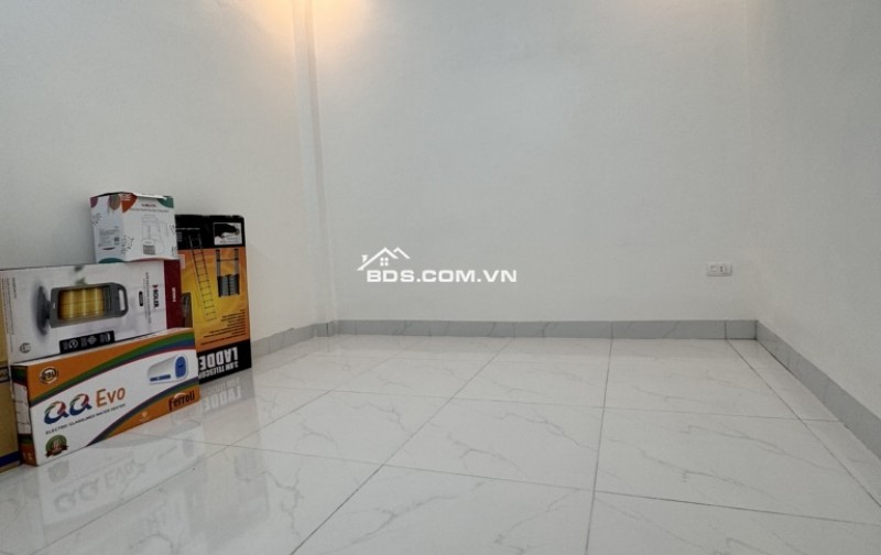  NHÀ MỚI ĐẸP – GẦN HỒ – NGÕ THÔNG – TIỆN ÍCH NGẬP TRÀN – Ở NGAY - CỰ KHỐI LONG BIÊN