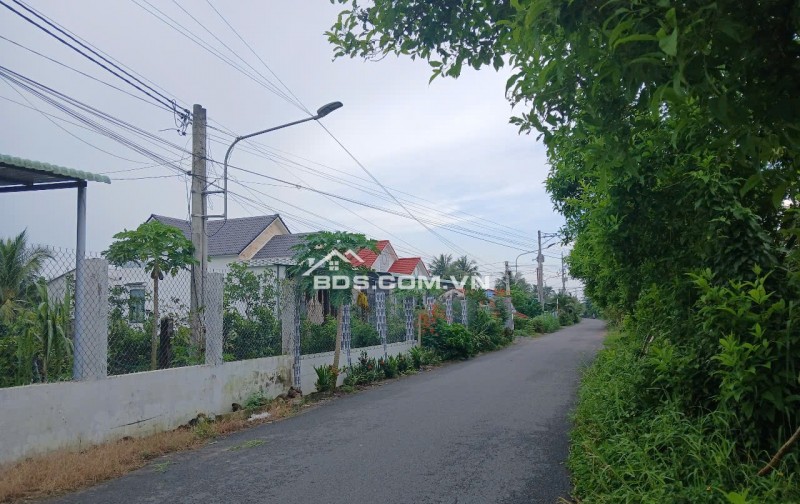 LÔ ĐẤT GÓC - VI TRÍ ĐẮC ĐỊA. Rộng 275m2 MẶT TIỀN 90E Mỹ Lương, Mỹ Phong.