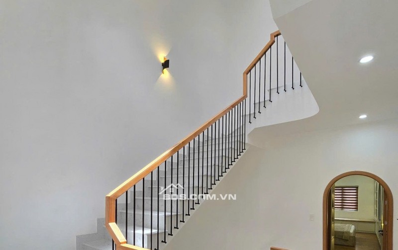VILLA MINI 4 TẦNG – HỒ BƠI – SÁT BIỂN PHẠM VĂN ĐỒNG