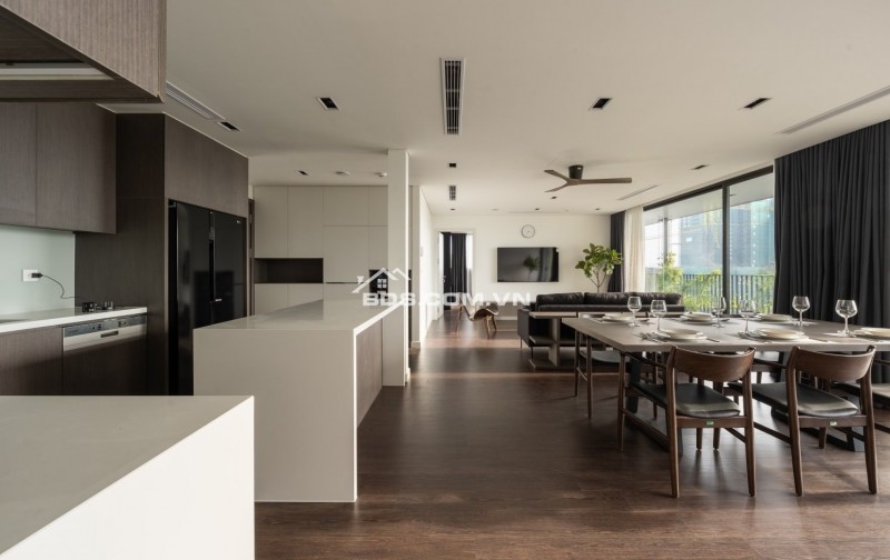 Dòng tiền 3,6 tỷ/năm- Bán tòa Apartment gần MP Liễu Giai 7 tầng- 120m2- 50 tỷ gara ô tô