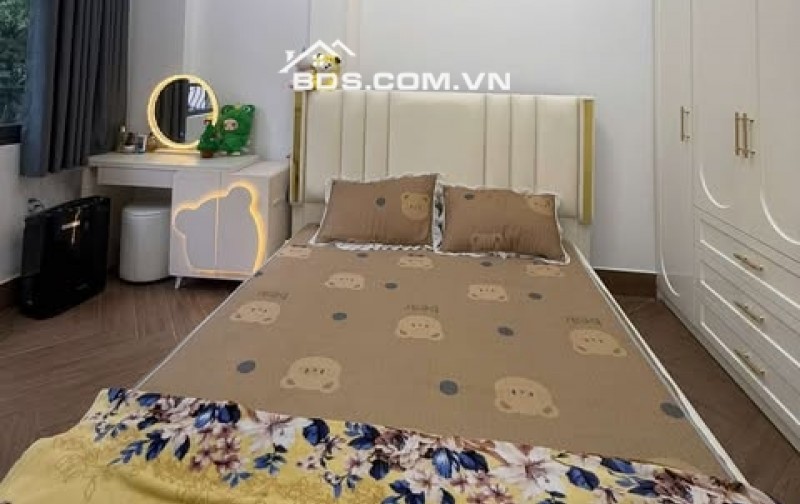 SIÊU PHẨM NHÀ ĐẸP SÁT MẶT TIỀN HXH KHU VIP BÀU CÁT, 3 TẦNG 3PN, NỞ HẬU HOÀN CÔNG ĐỦ, TẶNG NỘI THẤT, GIÁ CHỈ 5.1 TỶ TL.