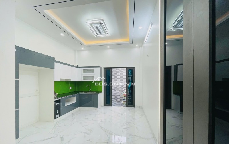 BÁN NHÀ SIÊU ĐẸP 3.55 TỶ 3 TẦNG 91M2 CÓ SÂN Ô TÔ KHU LỘC VƯỢNG