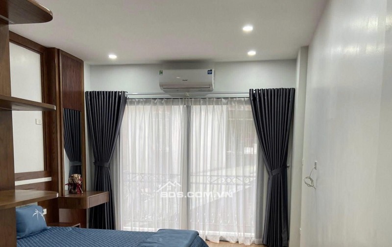 Nhỉnh 9 Tỷ - Oto - Thang Máy -  Full Nội Thất - Trung Tâm Quận Thanh Xuân - 36m, 6Tầng.