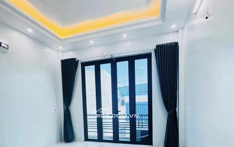 BÁN NHÀ ĐẸP 2.48 TỶ 3 TẦNG 48M2 ( ĐÔNG NAM ) NGÕ KHU BÃI VƯỢT
