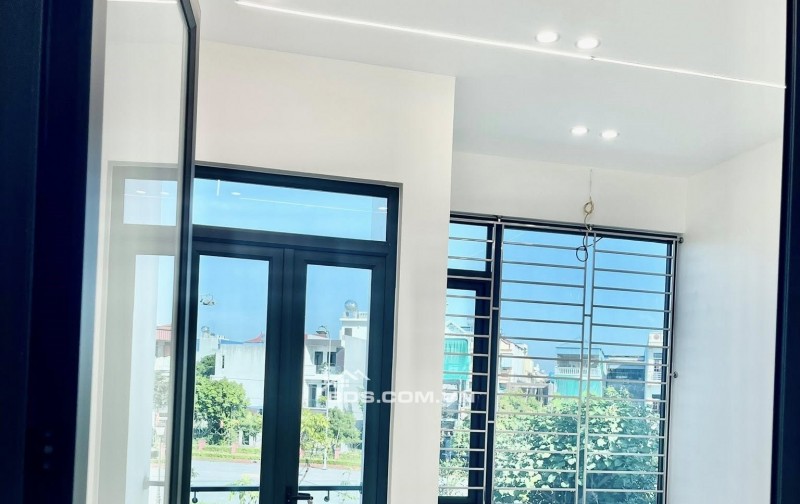 BÁN NHÀ ĐẸP 3.86 TỶ 3 TẦNG 61M2 MẶT ĐƯỜNG KHU ĐỒNG QUÝT