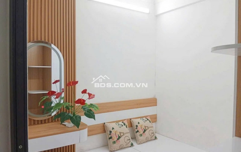 Nhà Đẹp Gần Đường Ô TÔ Tôn Đức Thắng, Đống Đa 40m, mt 4m, giá 3,1 tỷ.