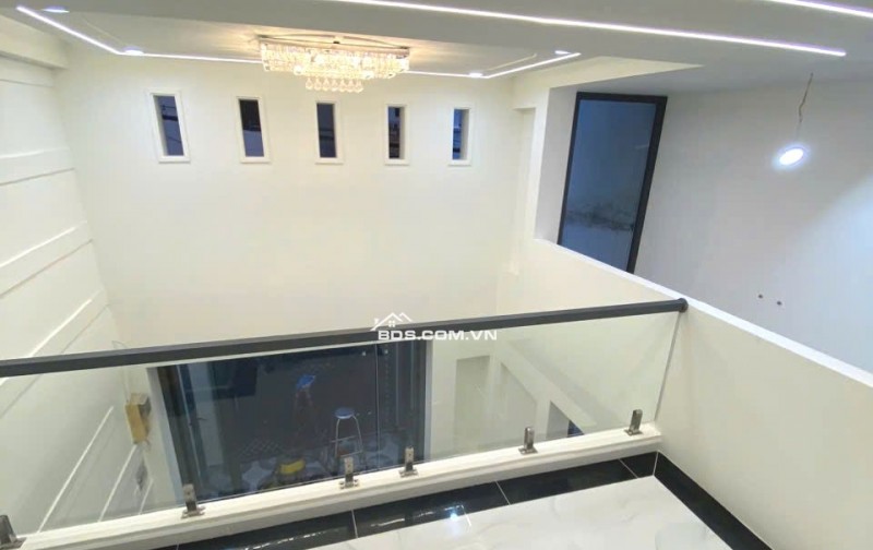 Bán nhà 4 tầng hẻm xe hơi ngay Lê Quang Định DT 42m2 Giá nhỉnh 7 tỷ