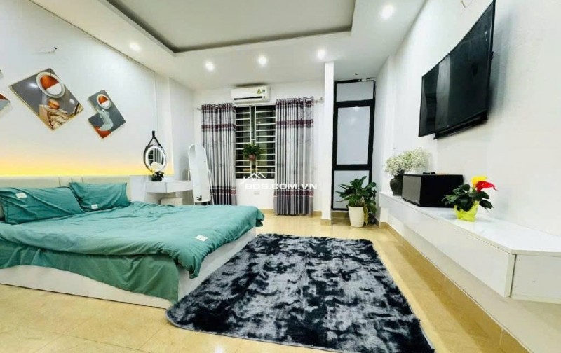 Chỉ 8.2 Tỷ - Gần Phố - Full Nội Thất - 36m, 5 Tầng - Bùi Xương Trạch, Thanh Xuân.
