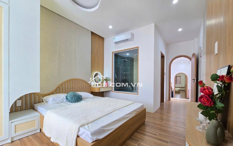 VILLA MINI 4 TẦNG – HỒ BƠI – SÁT BIỂN PHẠM VĂN ĐỒNG