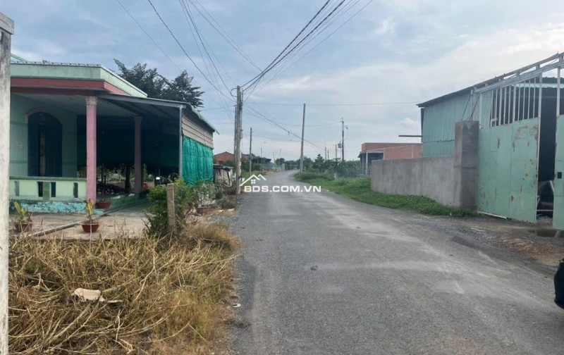 Lô đất F0 vừa lên thổ mặt tiền nhựa Nguyễn Văn Mỹ 9m giá 670tr