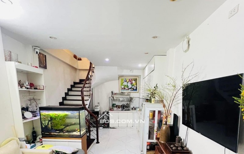 B.ÁN NHÀ HOÀNG HOA THÁM – 5 TẦNG 30M2 – 20M RA PHỐ - GIÁ SIÊU TỐT TRONG KHU VỰC