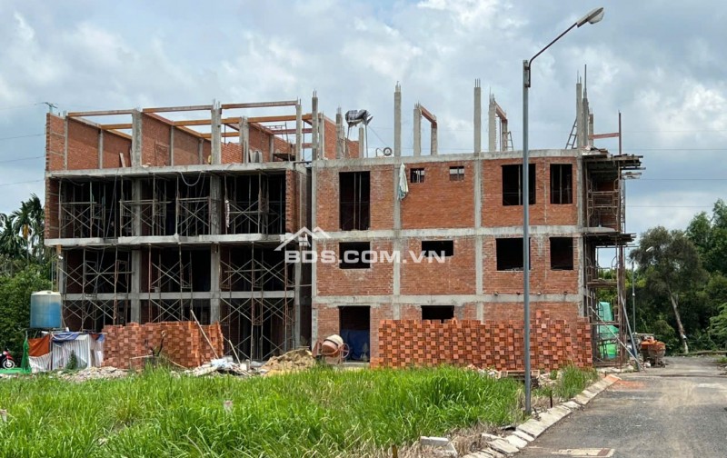 DỰ ÁN KHU DÂN CƯ GIÁ TỐT – NHÀ PHỐ_ĐẤT NỀN TRỆT 1 LỬNG 2 LẦU