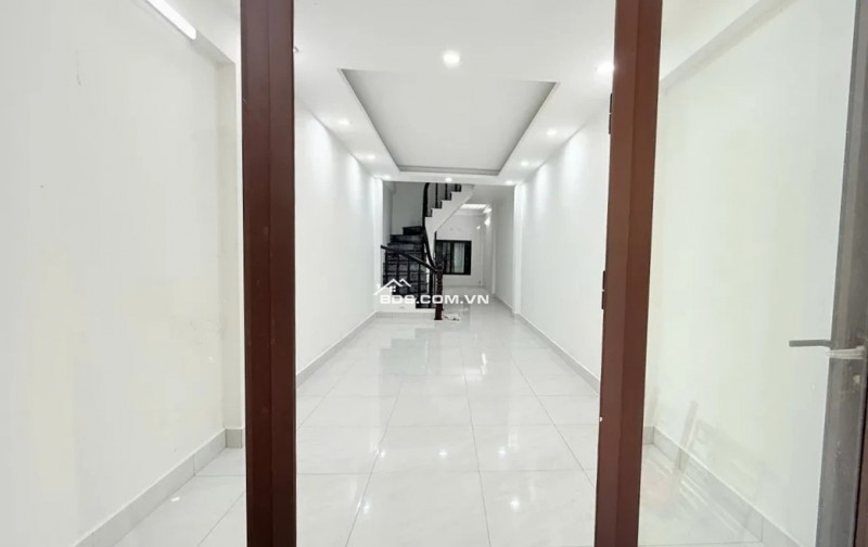 NHÀ ĐẸP Lĩnh Nam 50m2, 4 Tầng, Sổ Đỏ, Giá TỐT - Gọi Xem Ngay!