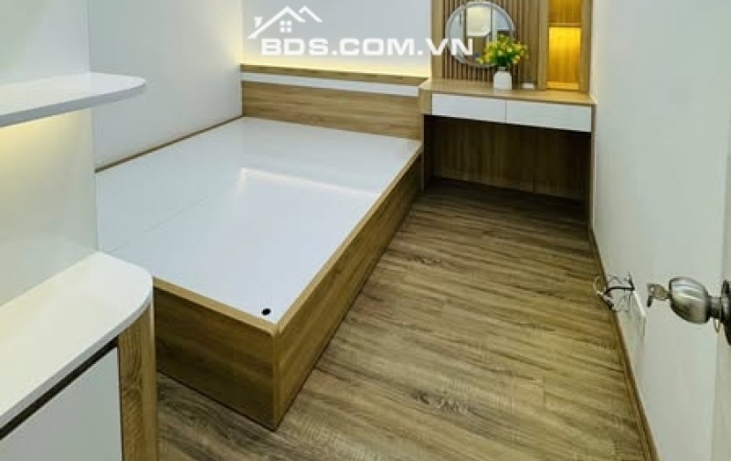 Chính chủ cần bán 2 ngủ tòa HH3B Linh Đàm tặng nội thất nhập khẩu xịn xò giá 2.1XX tỷ