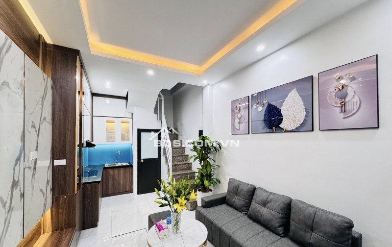 BÁN NHÀ NGUYỄN CHÍ THANH ĐỐNG ĐA MẶT TIỀN 4M DIỆN TÍCH 30 M2 GIÁ 6 TỶ