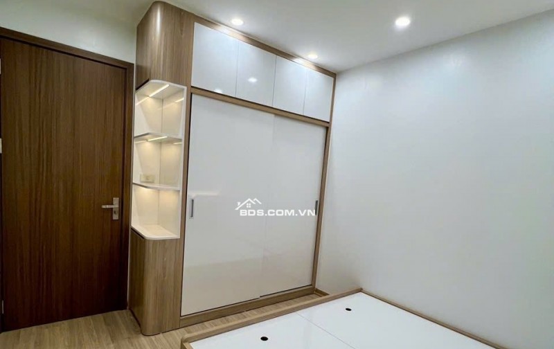 Chính chủ cần bán 2 ngủ tòa HH3B Linh Đàm tặng nội thất nhập khẩu xịn xò giá 2.1XX tỷ