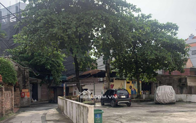 NHÀ ĐẸP KIM HOÀNG - HOÀI ĐỨC - LÔ GÓC THOÁNG - 50M OTO TRÁNH - DÂN XÂY 4 .7 TỶ