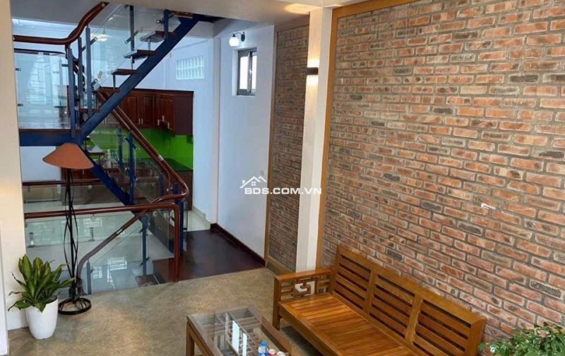 7.5 tỷ Ngọc Thuỵ - Long Biên - VỊ TRÍ ĐẸP - NGÕ THÔNG - Ô TÔ VÀO NHÀ - NHÀ DÂN XÂY