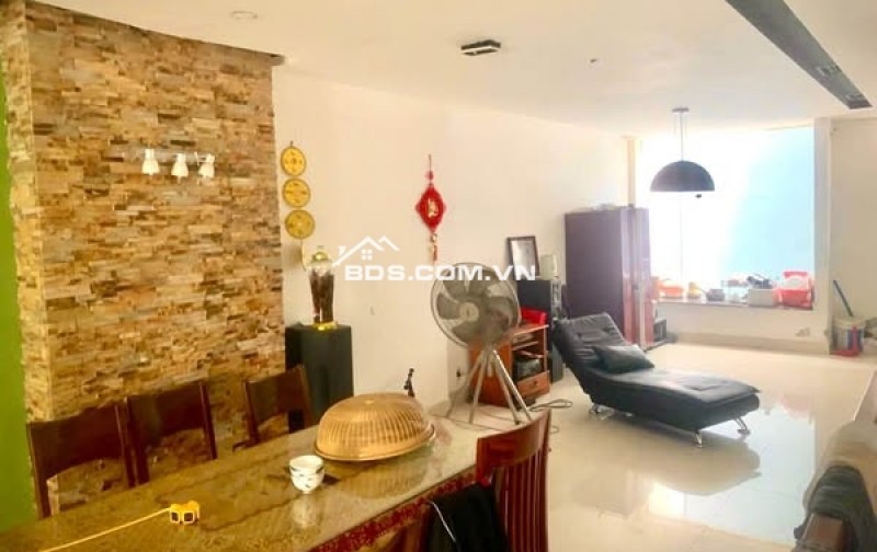 Mặt tiền 5 tầng -Đoàn Khuê- Nam Việt Á - Giá chỉ 10,6 tỷ