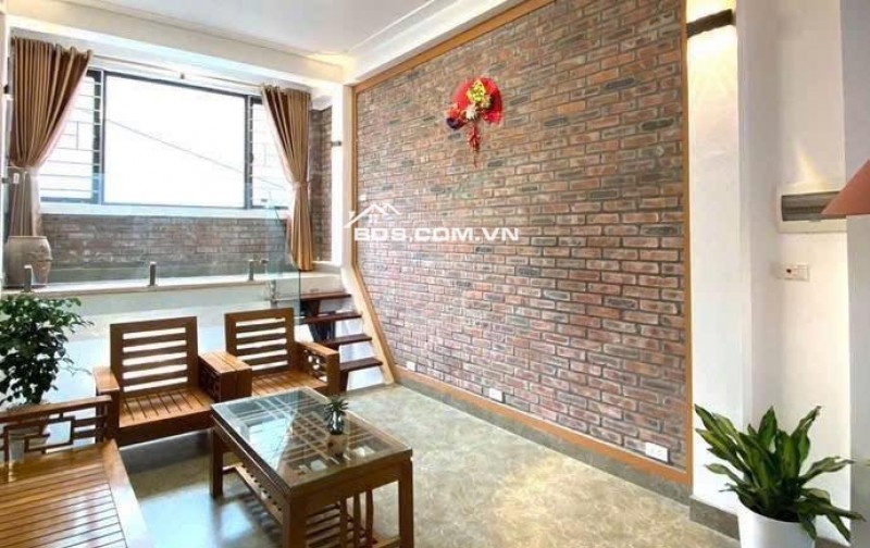7.5 tỷ Ngọc Thuỵ - Long Biên - VỊ TRÍ ĐẸP - NGÕ THÔNG - Ô TÔ VÀO NHÀ - NHÀ DÂN XÂY