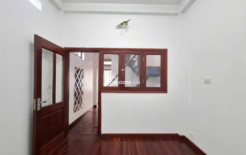 7.5 tỷ Ngọc Thuỵ - Long Biên - VỊ TRÍ ĐẸP - NGÕ THÔNG - Ô TÔ VÀO NHÀ - NHÀ DÂN XÂY