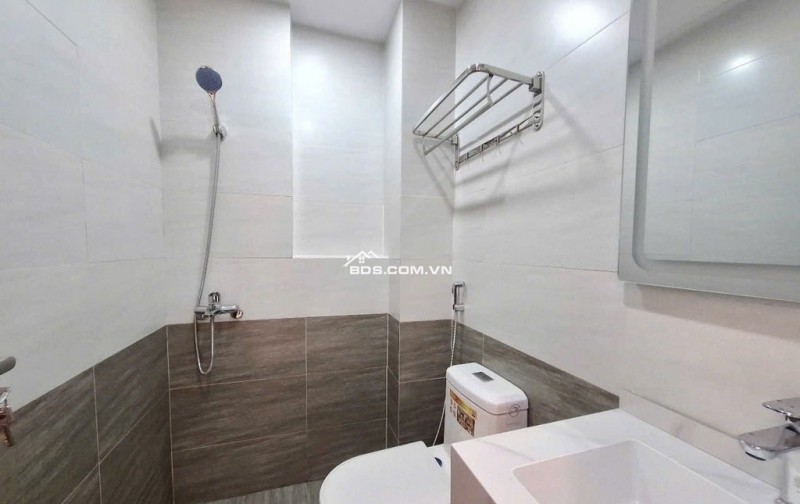 7.5 tỷ Ngọc Thuỵ - Long Biên - VỊ TRÍ ĐẸP - NGÕ THÔNG - Ô TÔ VÀO NHÀ - NHÀ DÂN XÂY