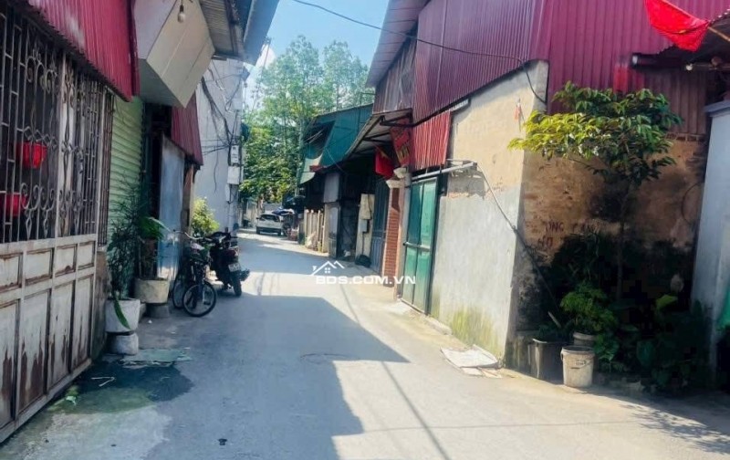 Bán nhà 2 tầng Hương - Mạc - Từ Sơn quanh 2 tỷ ô tô vào nhà