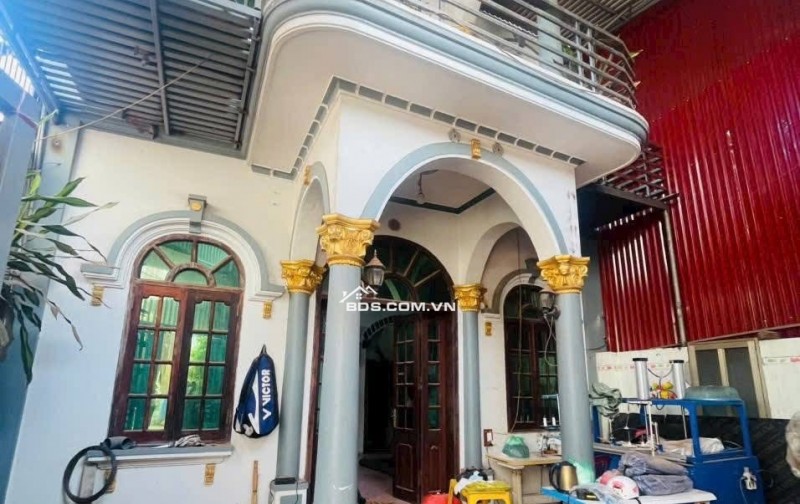 Bán nhà 2 tầng Hương - Mạc - Từ Sơn quanh 2 tỷ ô tô vào nhà