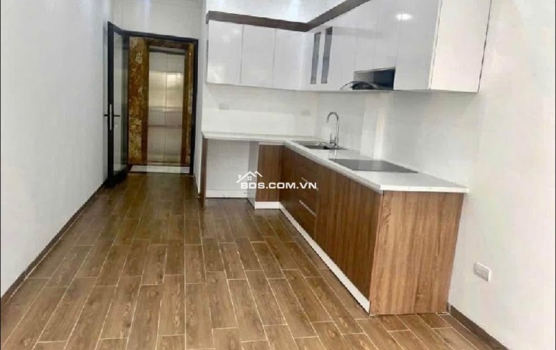  NHÀ MỚI ĐẸP – 7 TẦNG THANG MÁY – Ô TÔ ĐỖ CỬA – GẦN MẶT ĐƯỜNG Ô TÔ TRÁNH 