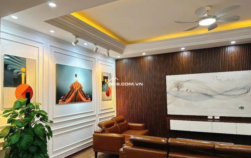  NHÀ MỚI ĐẸP – 7 TẦNG THANG MÁY – Ô TÔ ĐỖ CỬA – GẦN MẶT ĐƯỜNG Ô TÔ TRÁNH 